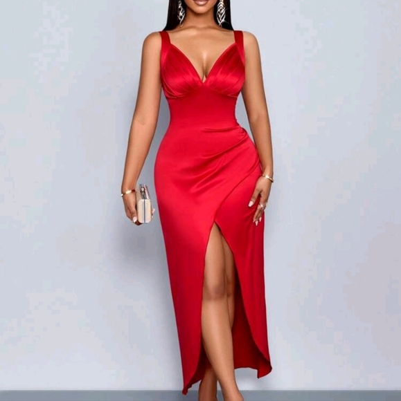 Women's Clothing, Wedding Party, Party, Red Glossy Fabric, Deep V-Neck - Picture 2 of 4